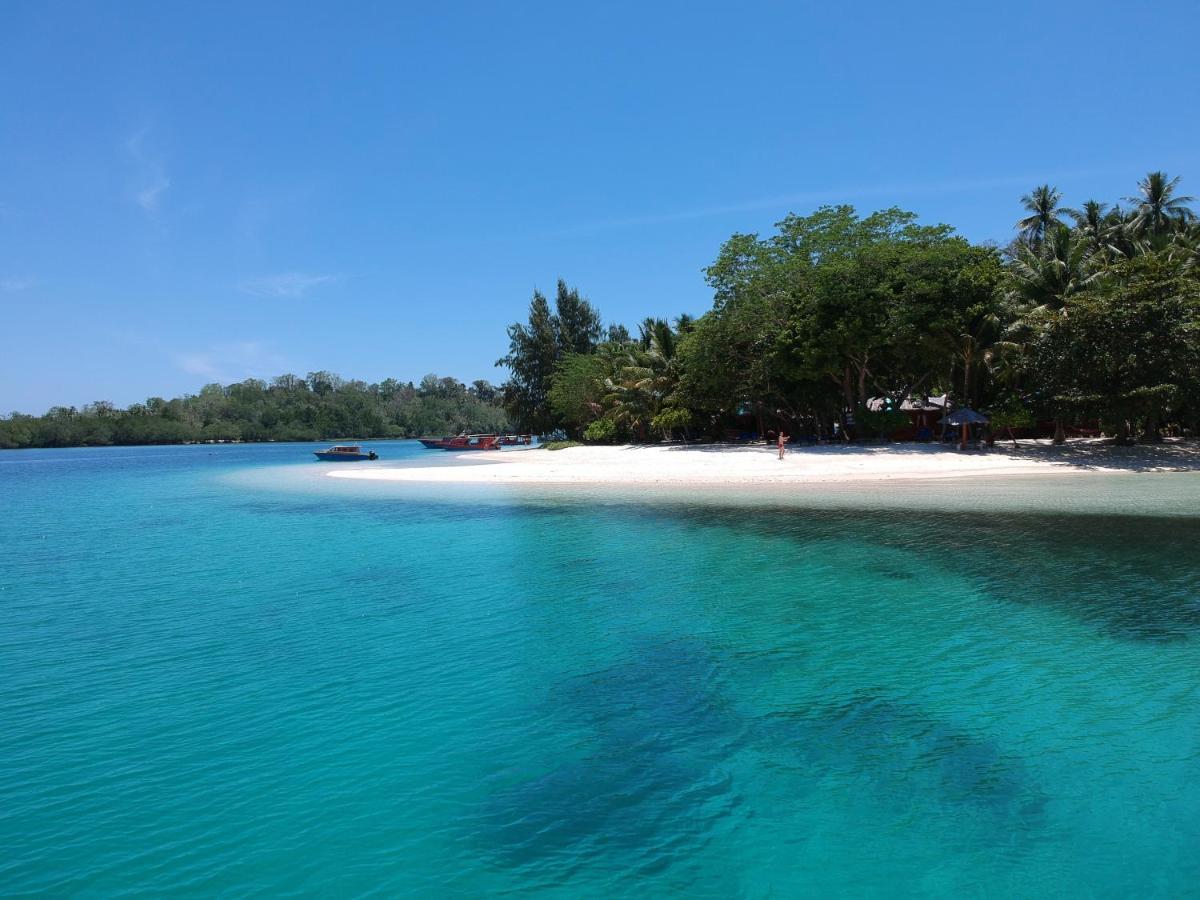 Blue Bay Divers Likupang Bangka エクステリア 写真