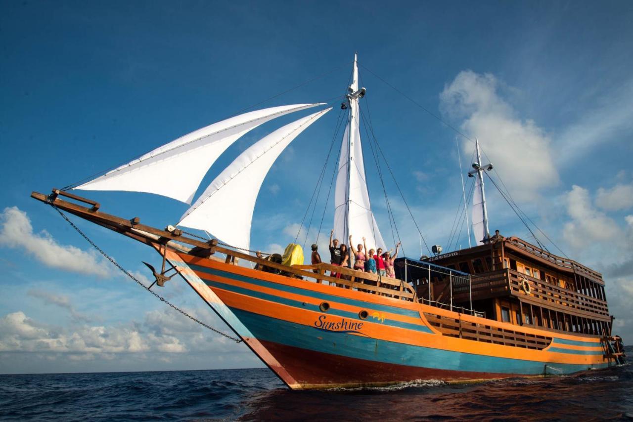 Blue Bay Divers Likupang Bangka エクステリア 写真