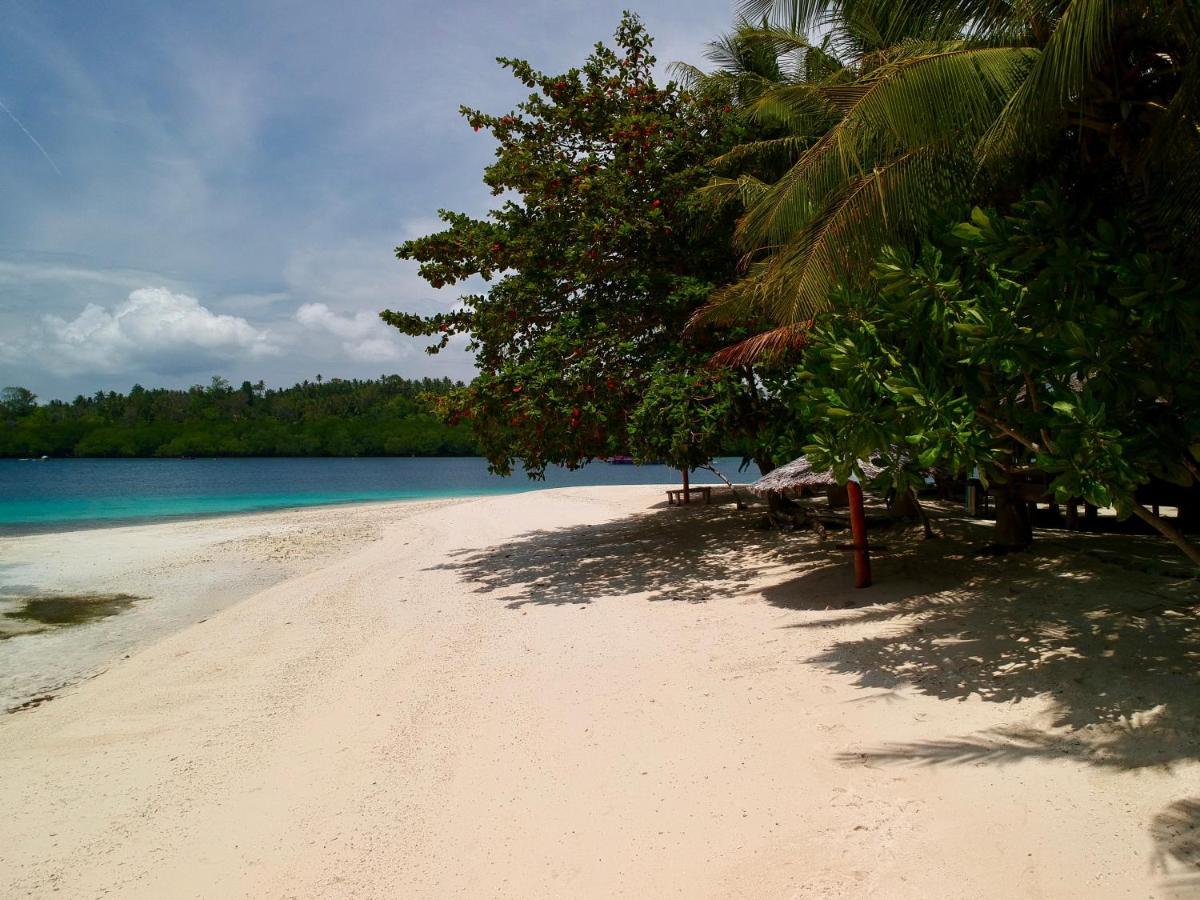 Blue Bay Divers Likupang Bangka エクステリア 写真